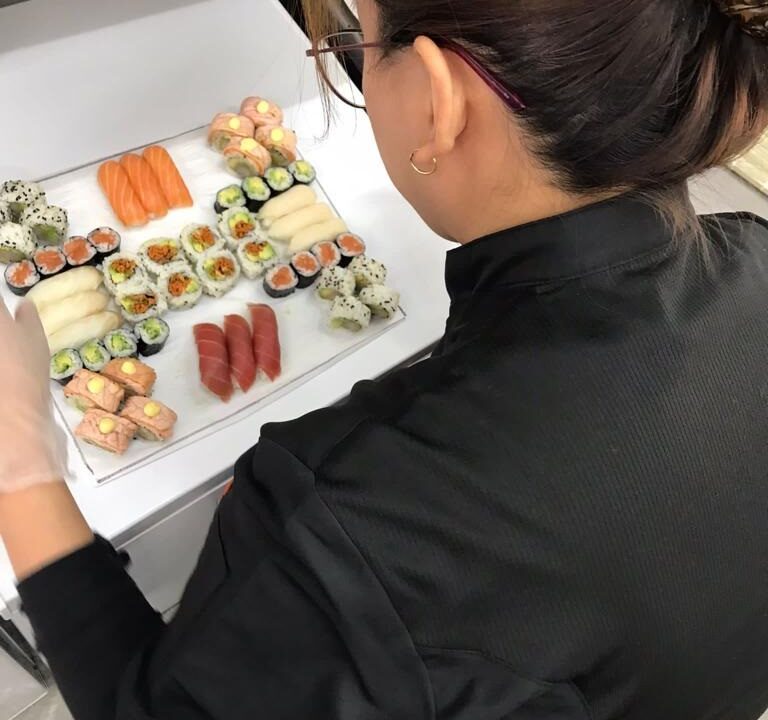 Umare Sushi - Cocinando Sushi